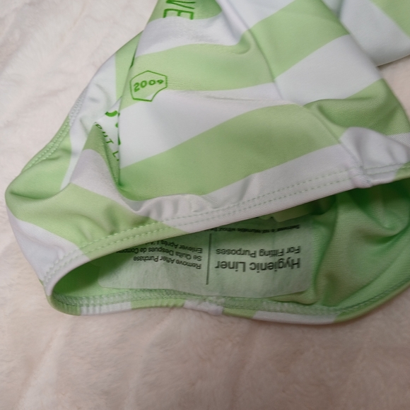 🟢 Minecraft Girls Swimsuit – One Piece – Size 4/5 – NEW - Picture 3 of 7